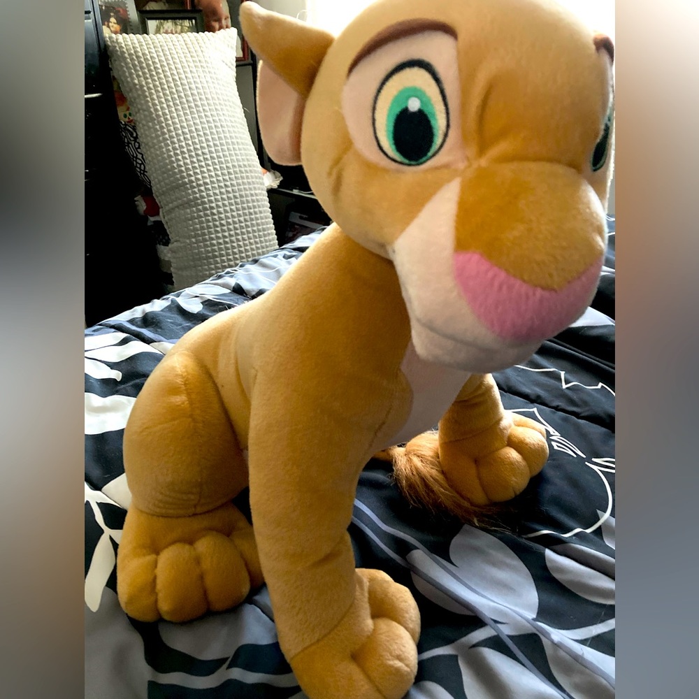 Disney large Nala